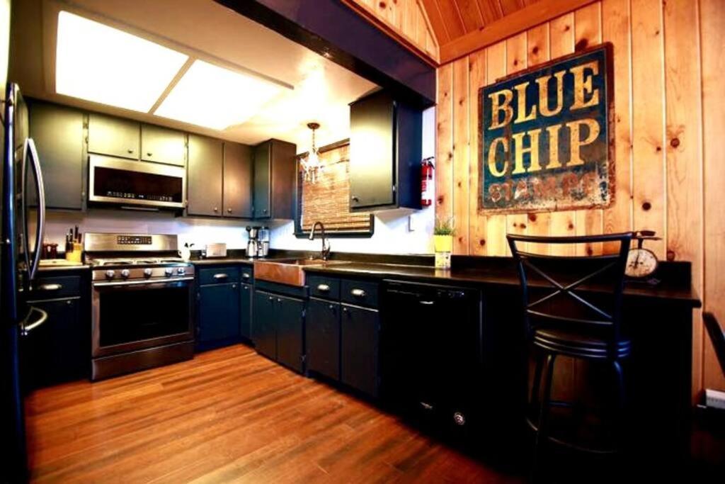 Glimmer Chalet Treetop A-Frame Cabin Lake View Лейк-Эрроухед Экстерьер фото