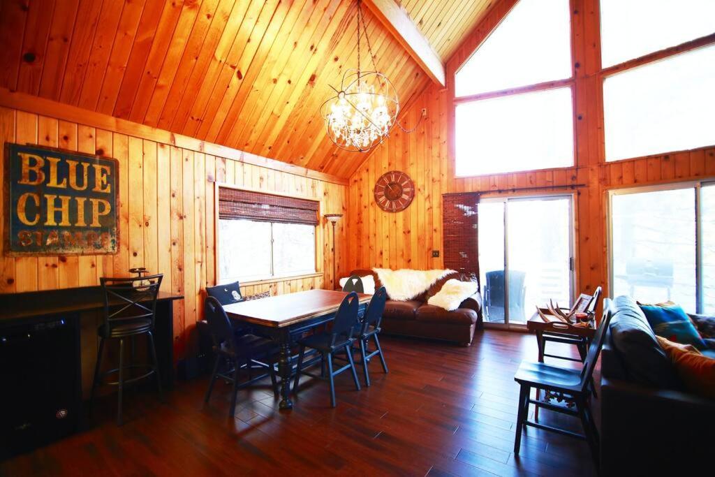 Glimmer Chalet Treetop A-Frame Cabin Lake View Лейк-Эрроухед Экстерьер фото
